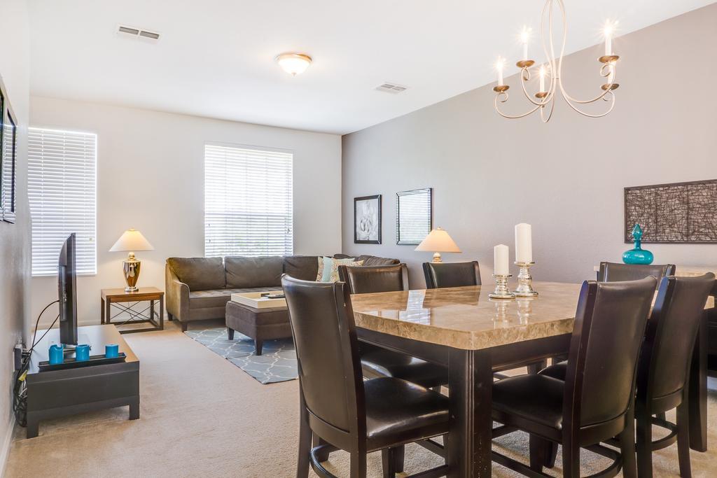 Отель Orlando Escape Williamsburg Экстерьер фото