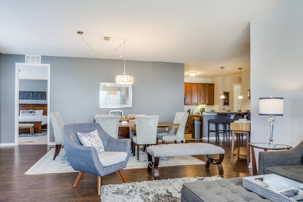 Отель Orlando Escape Williamsburg Экстерьер фото
