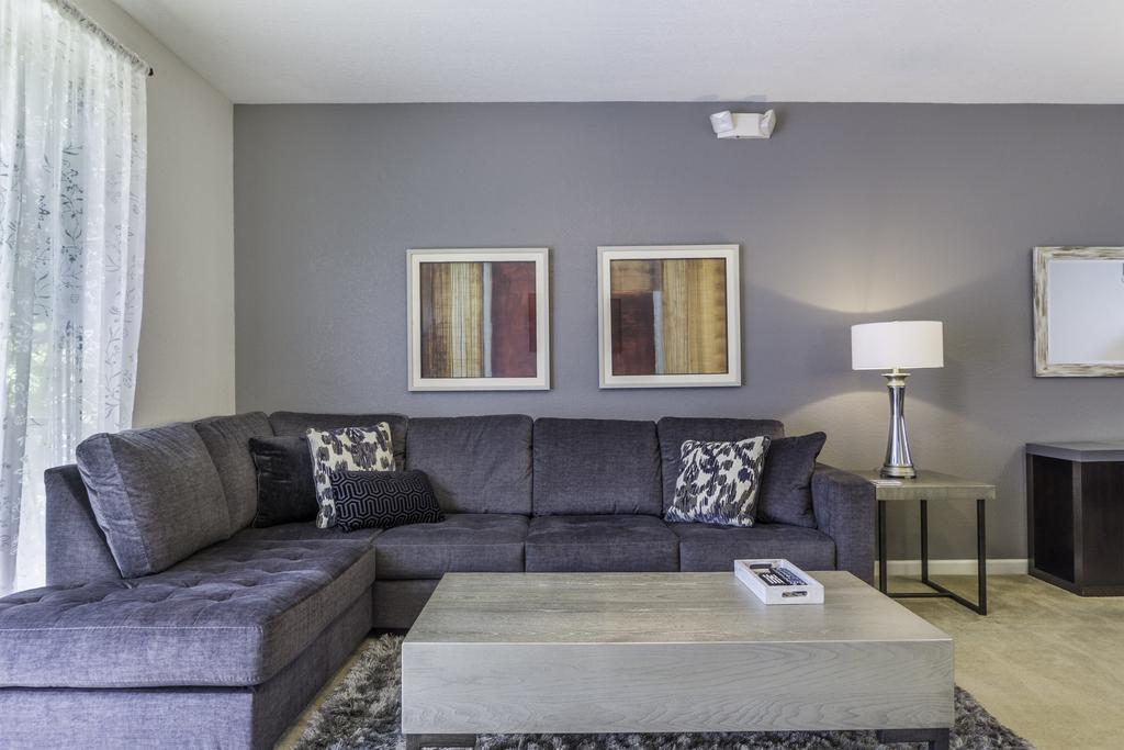 Отель Orlando Escape Williamsburg Экстерьер фото