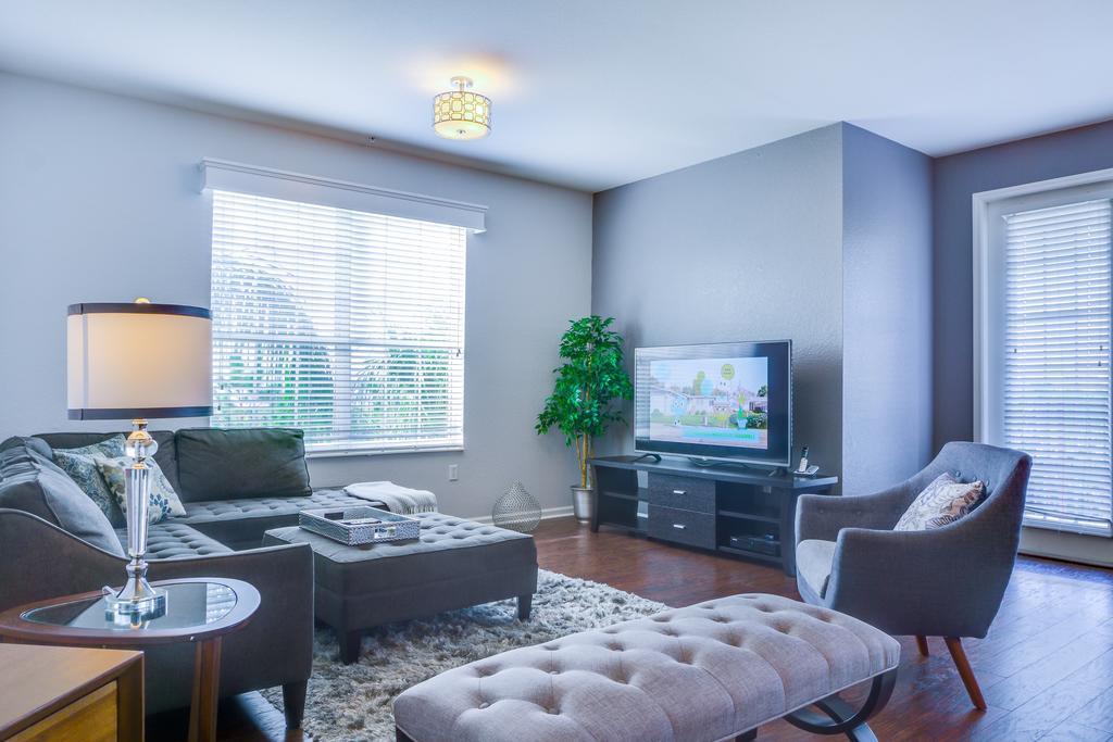 Отель Orlando Escape Williamsburg Экстерьер фото