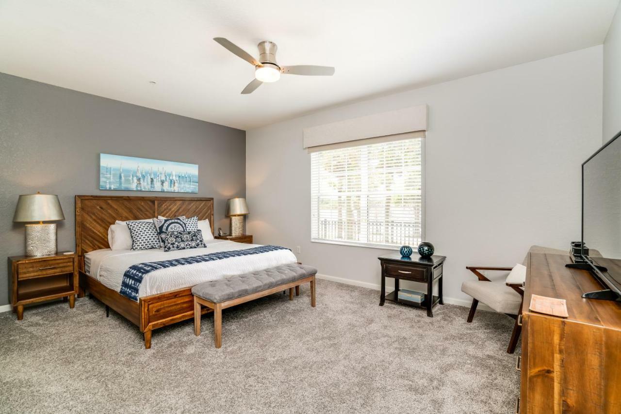 Отель Orlando Escape Williamsburg Экстерьер фото